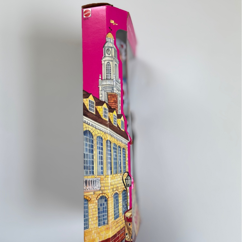 1994 Colonial Barbie, New In Box - Picture 4 of 7